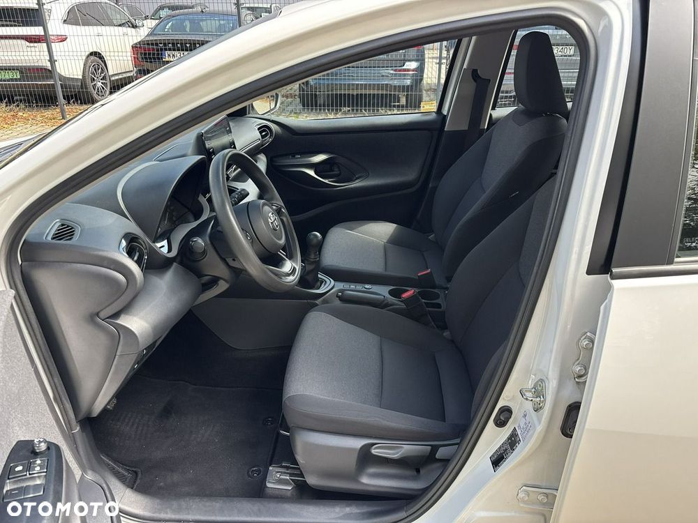 Toyota Yaris 1.0 Active - 10
