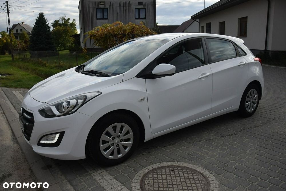 Hyundai i30 1.4 Classic + - 15