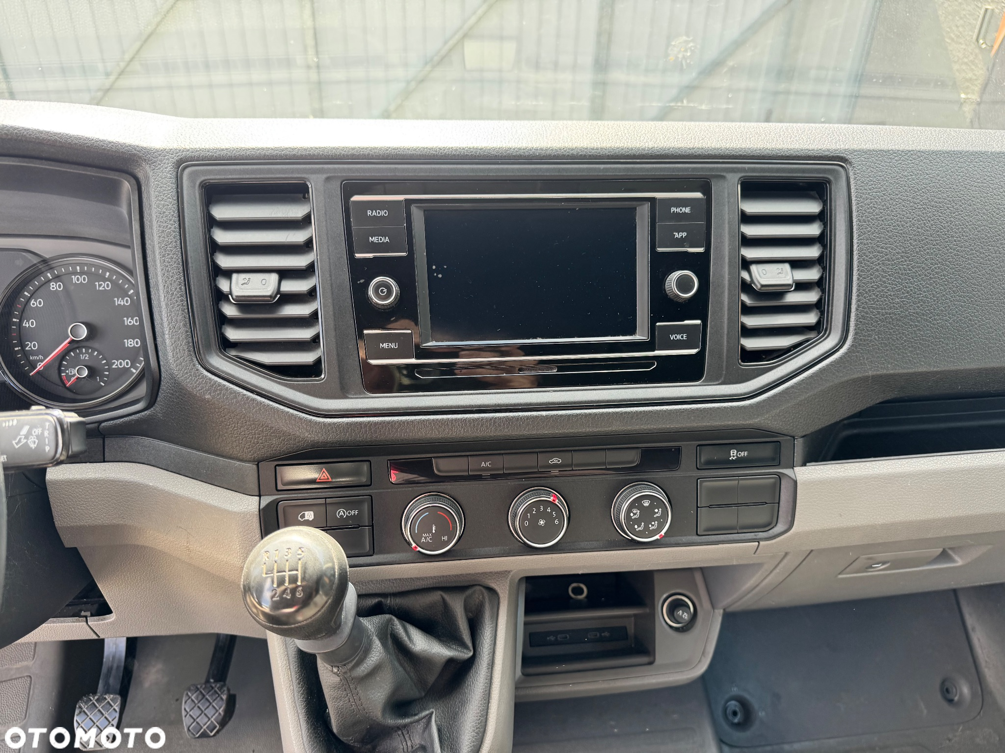 Volkswagen Crafter - 11