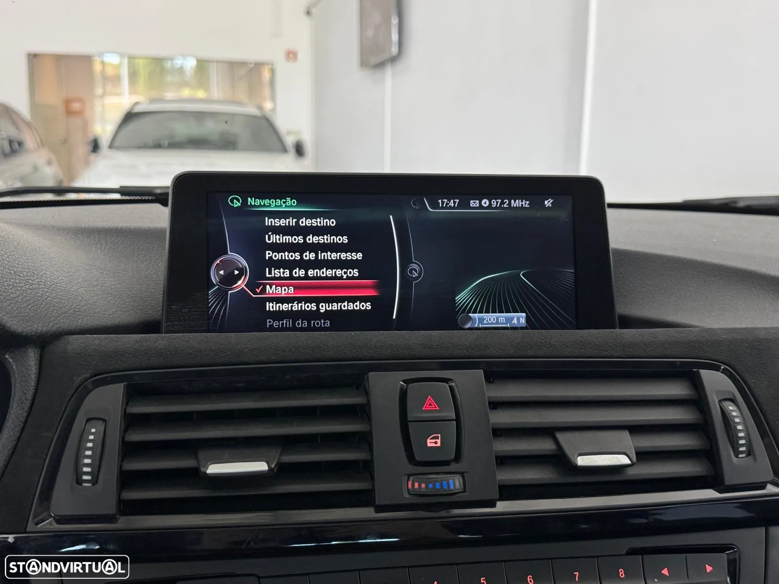 BMW 320 d Touring xDrive Auto - 29