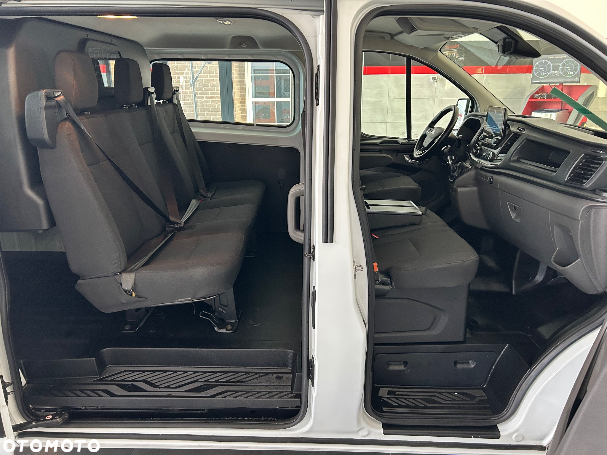 Ford Transit Custom 320 L1H2 VA Trend Nugget - 25