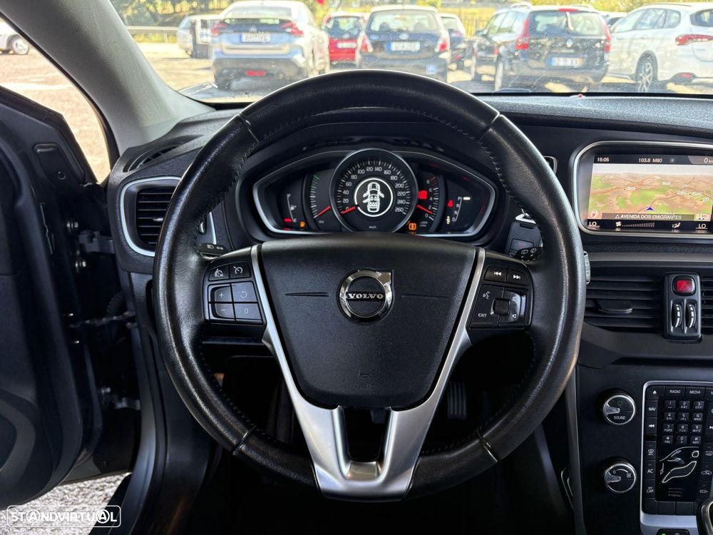 Volvo V40 1.5 T3 Sport Edition Plus Geartronic - 17