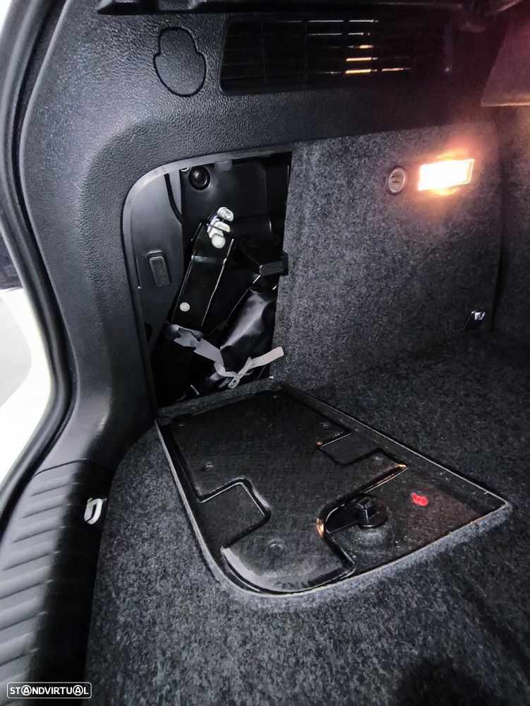 VW Tiguan 1.4 TSI Trend BlueMotion - 19