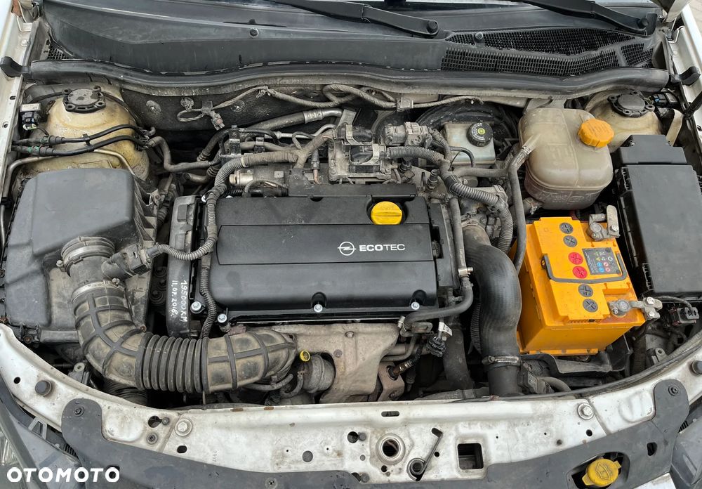 Opel Astra 1.6 Turbo Sport - 4