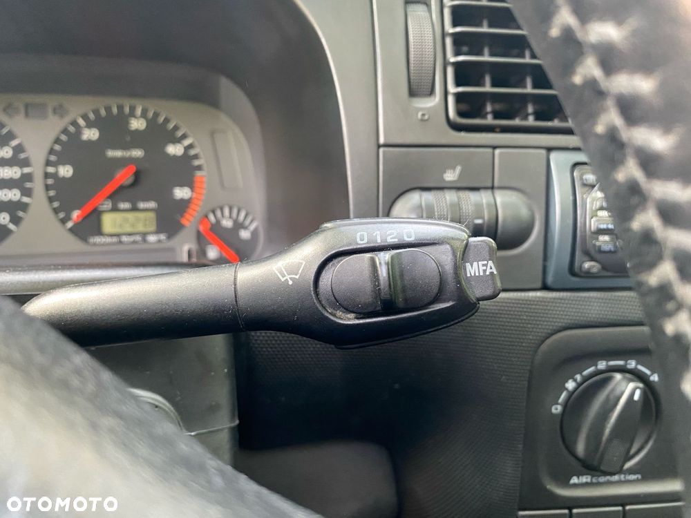 Volkswagen Golf - 19
