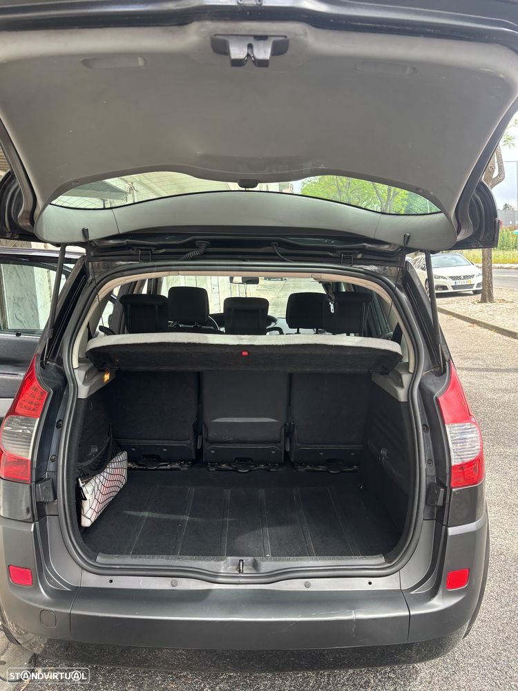 Renault Scénic 1.5 dCi Confort - 6