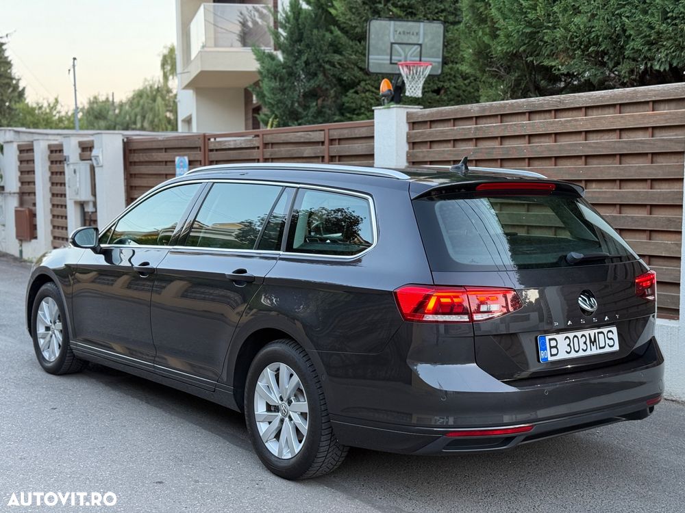 Volkswagen Passat - 4