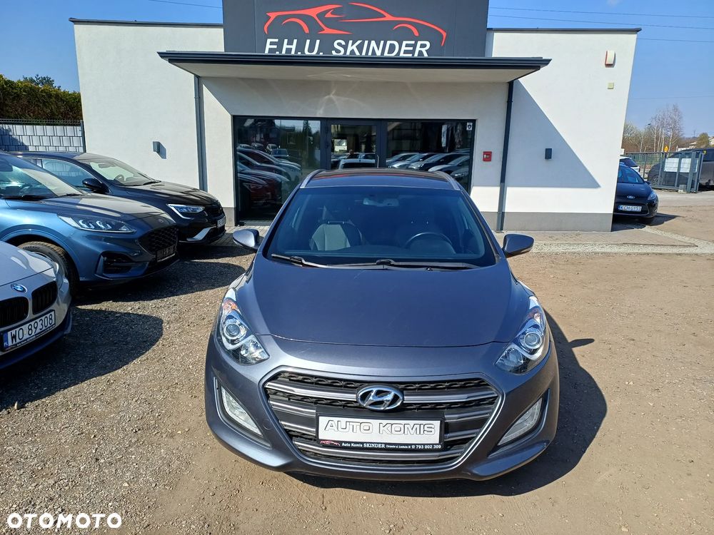 Hyundai i30 blue Kombi 1.6 GDi Passion - 2