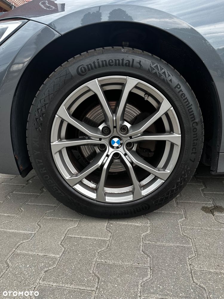 BMW Seria 3 320d Sport Line - 12