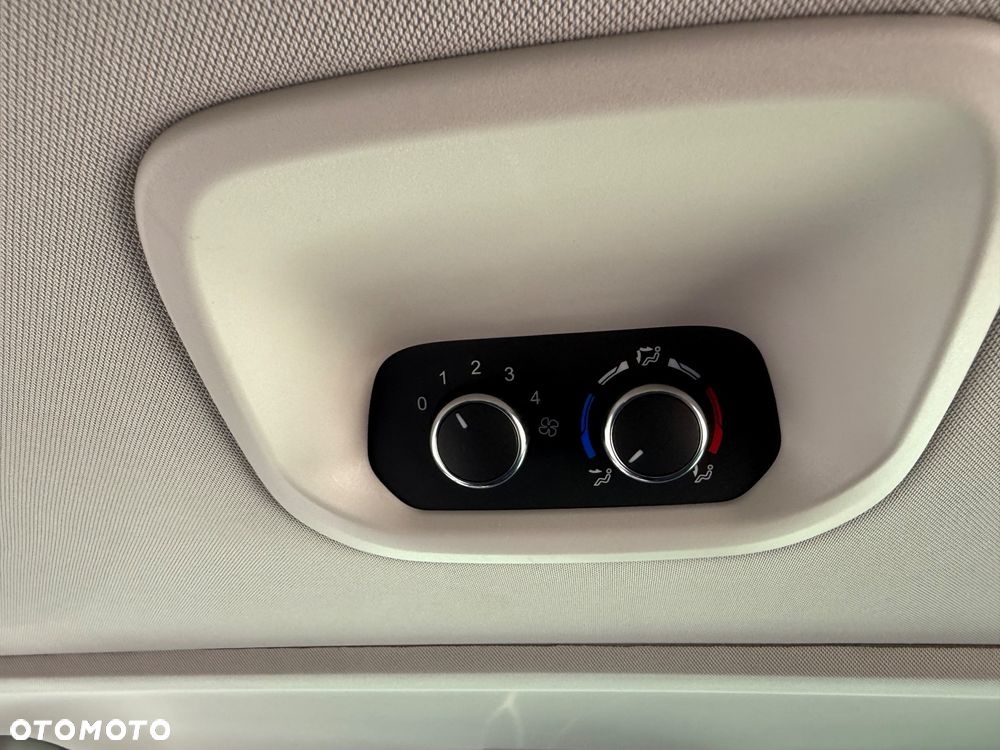 Ford Tourneo Custom 2.0 EcoBlue L2 Trend - 11