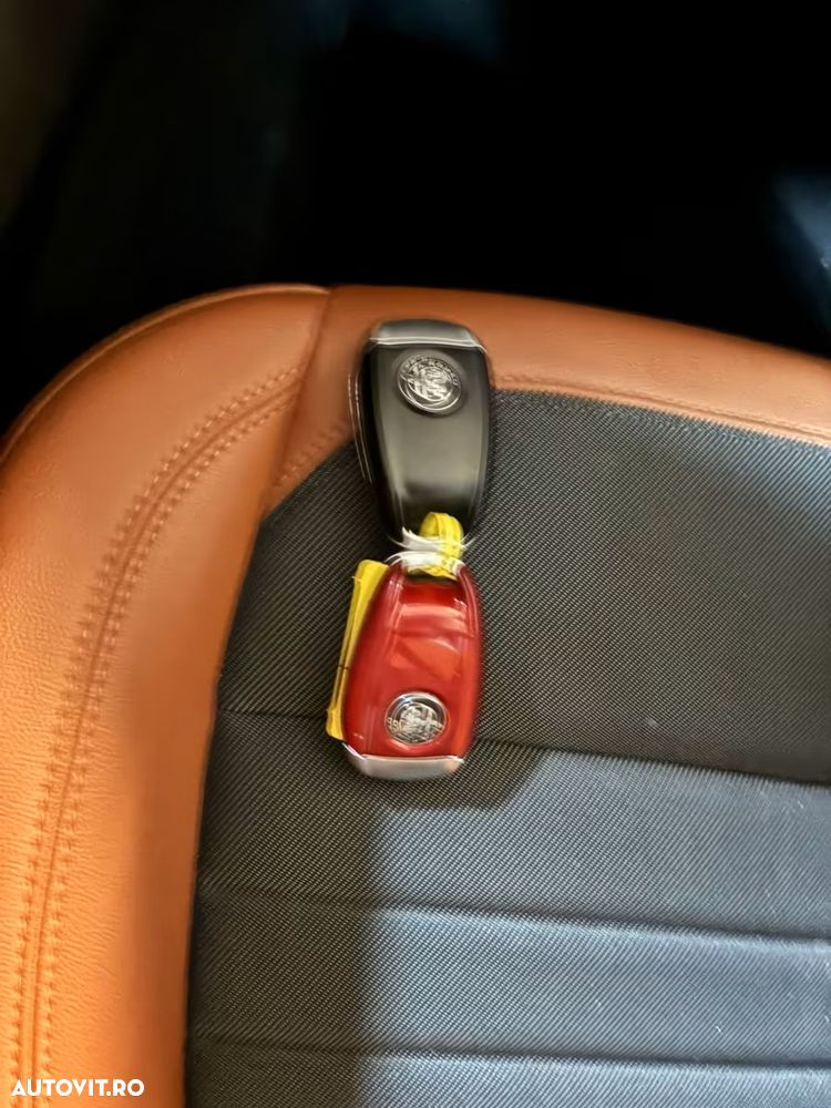 Alfa Romeo Giulia 2.0 Turbo RWD AT8 - 21