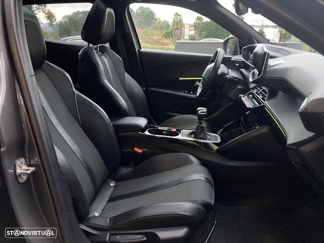 Peugeot 2008 1.2 PureTech GT Line - 44