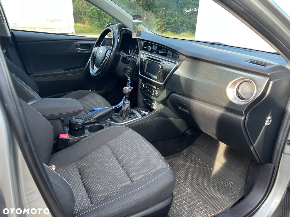 Toyota Auris - 15