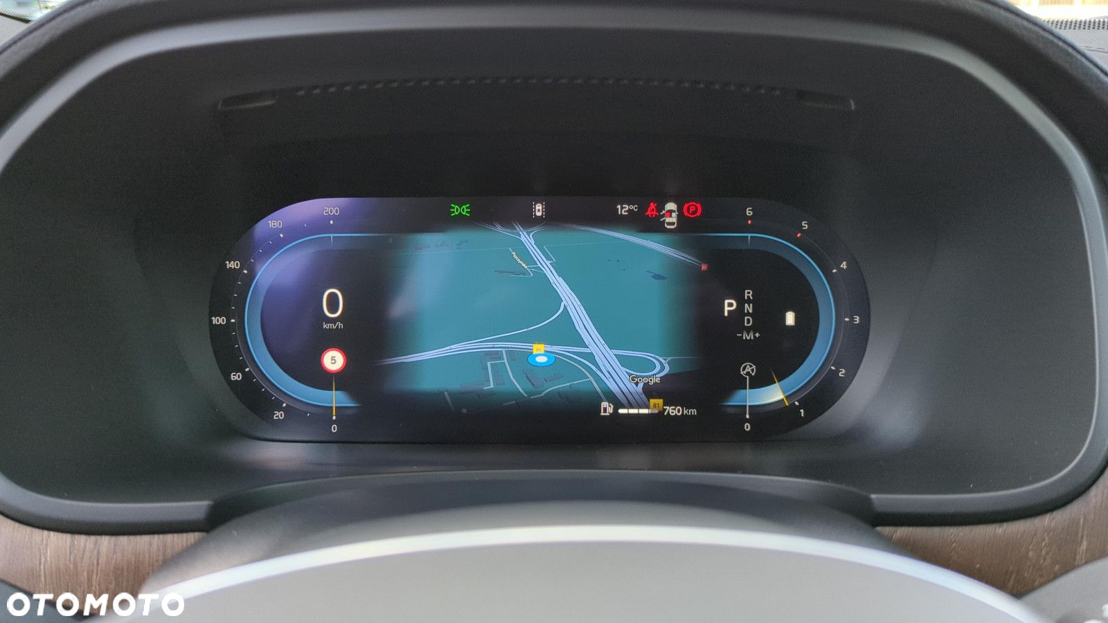 Volvo V90 Cross Country - 14