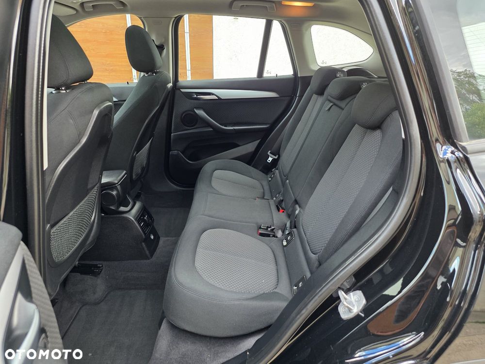 BMW X1 sDrive18i - 9