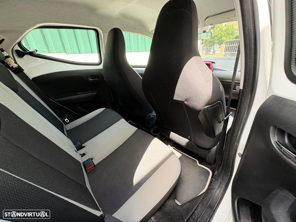 Toyota Aygo 1.0 X-Play+AC+X-Touch - 13