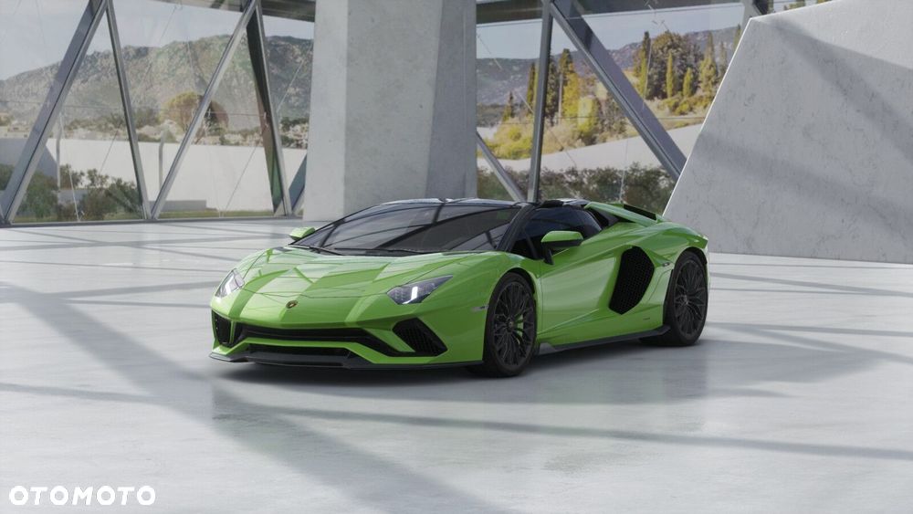 Lamborghini Aventador - 5