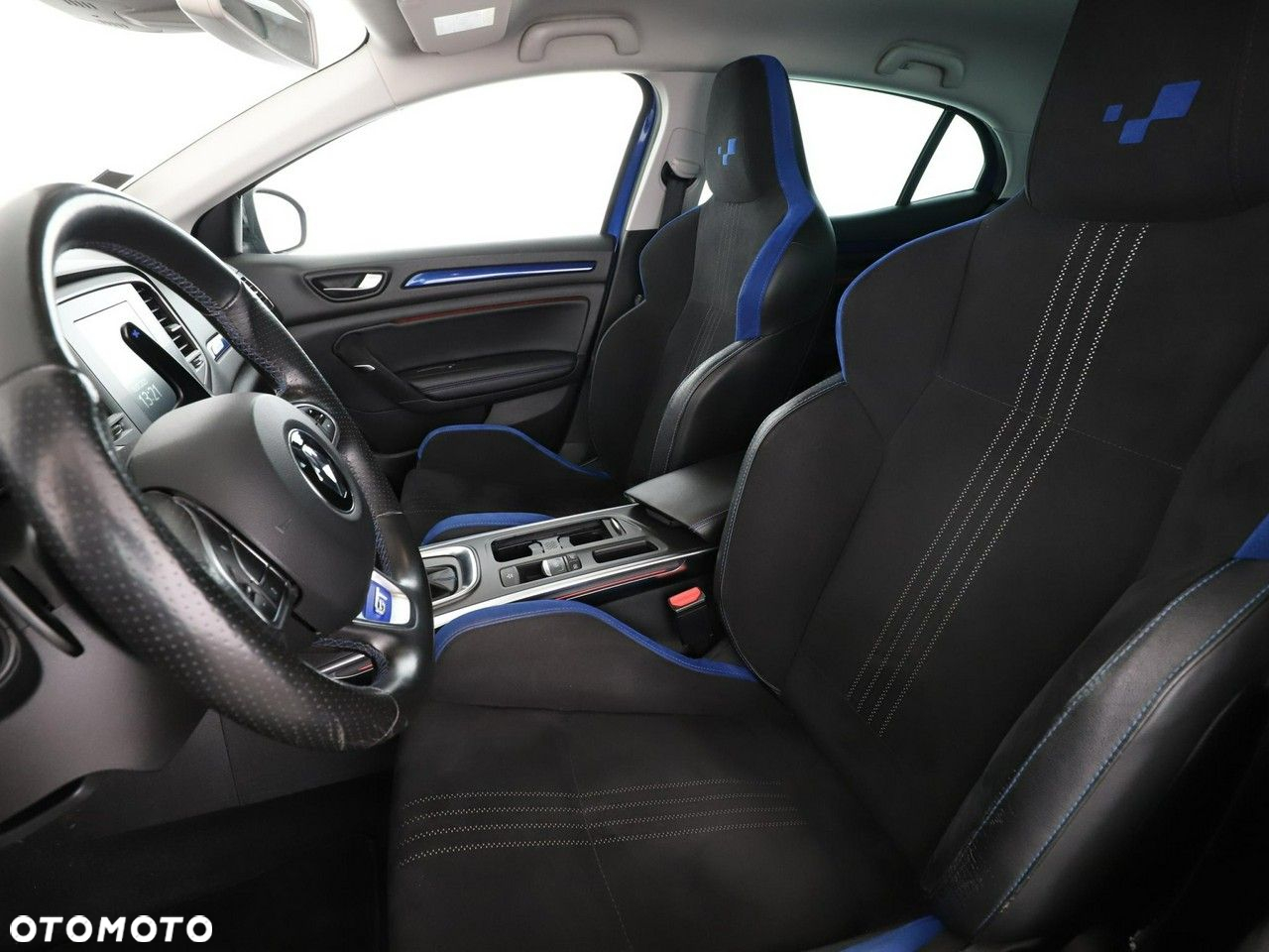 Renault Megane ENERGY TCe 205 EDC GT - 13
