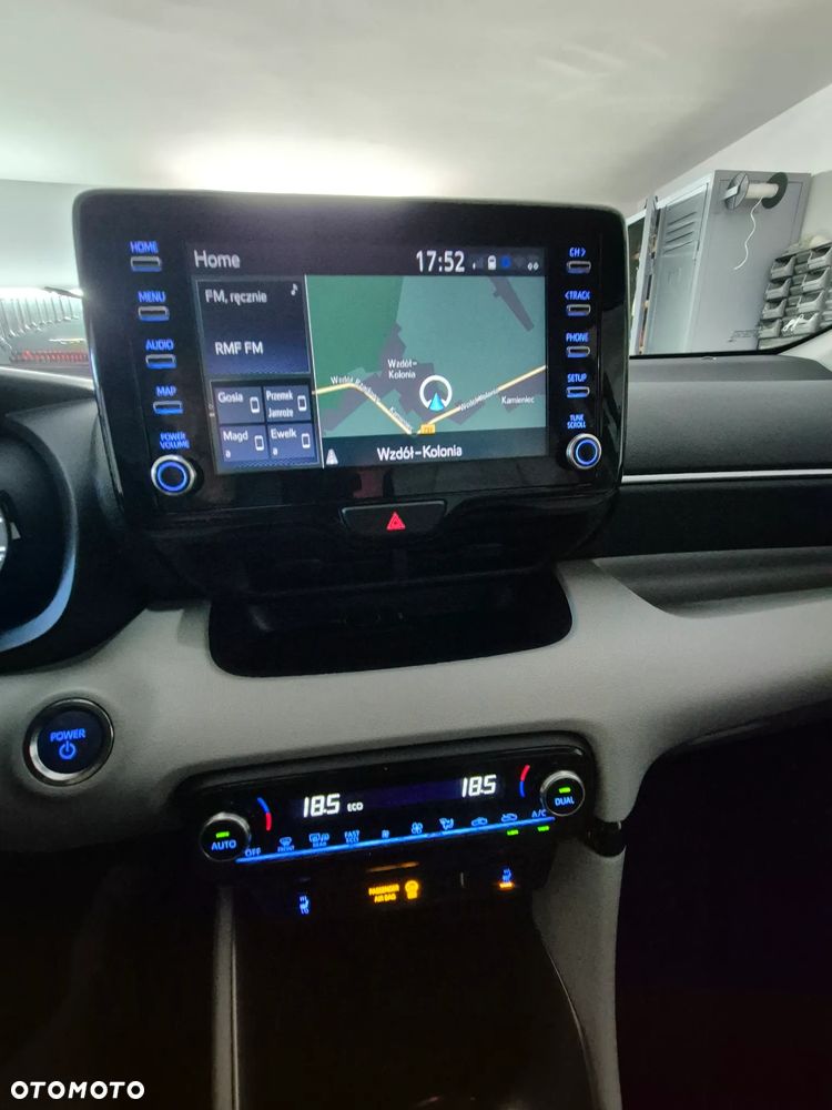 Toyota Yaris - 22