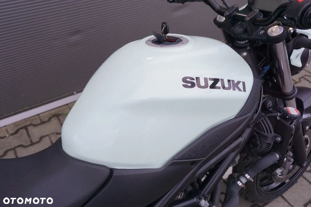 Suzuki SV - 6