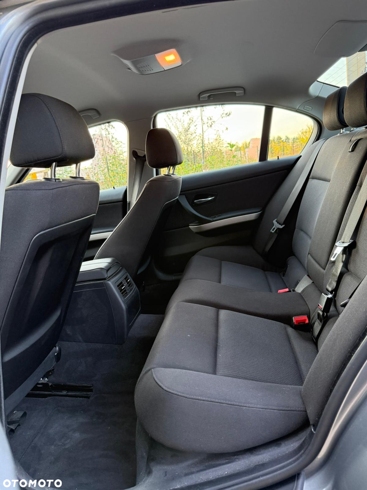 BMW Seria 3 318i - 21