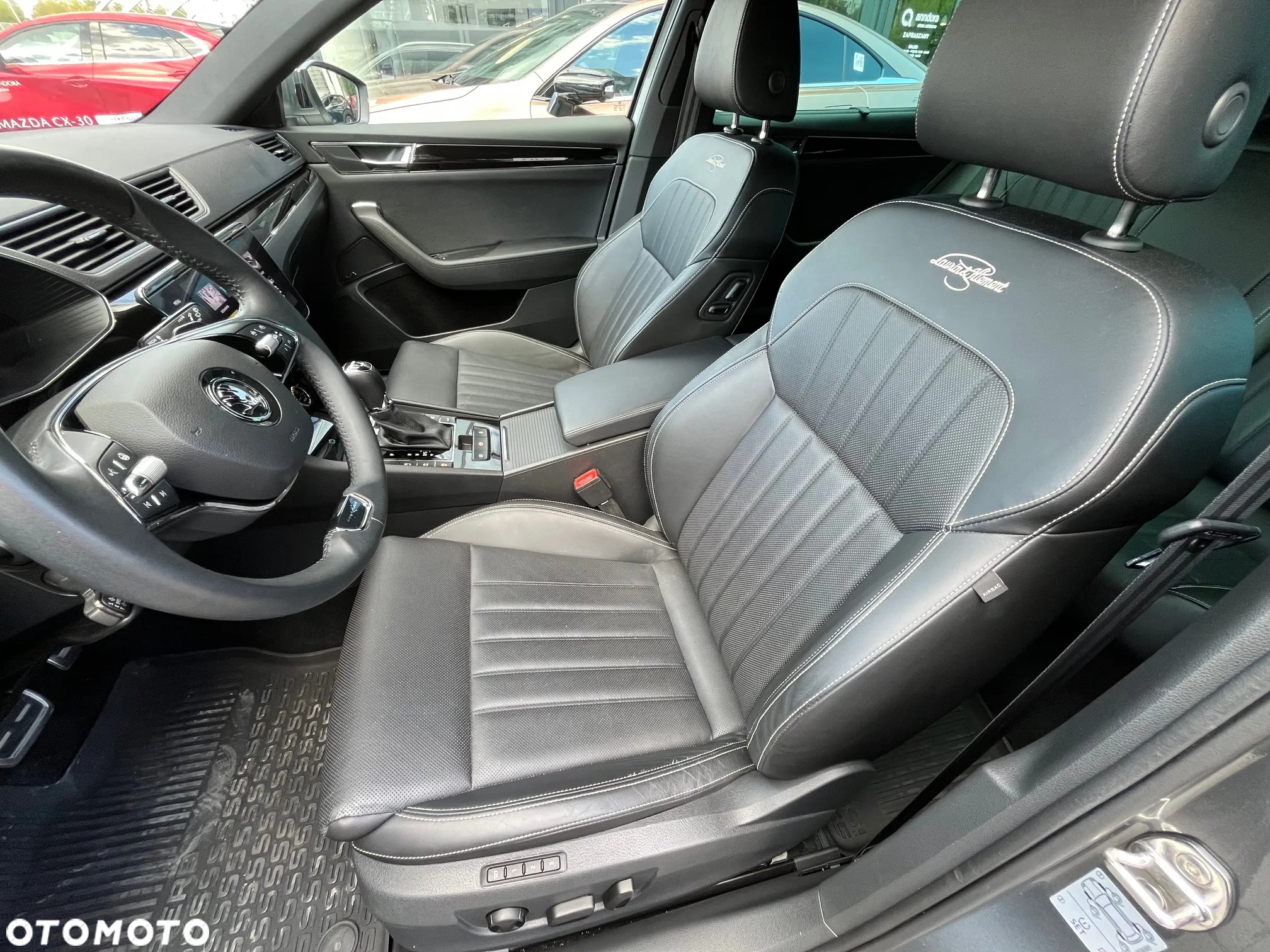 Skoda Superb 2.0 TDI SCR 4x4 L&K DSG - 19