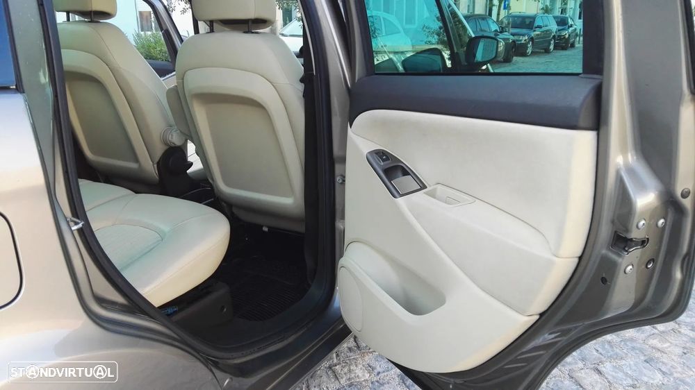 Lancia Musa 1.3 16V M-jet Platino - 14