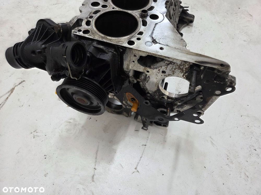 BLOK SILNIKA BMW E60 3.0 D OE 7792822 - 10