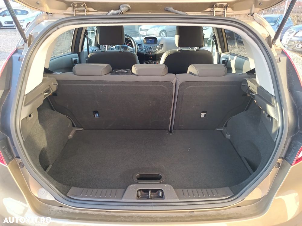 Ford Fiesta - 16