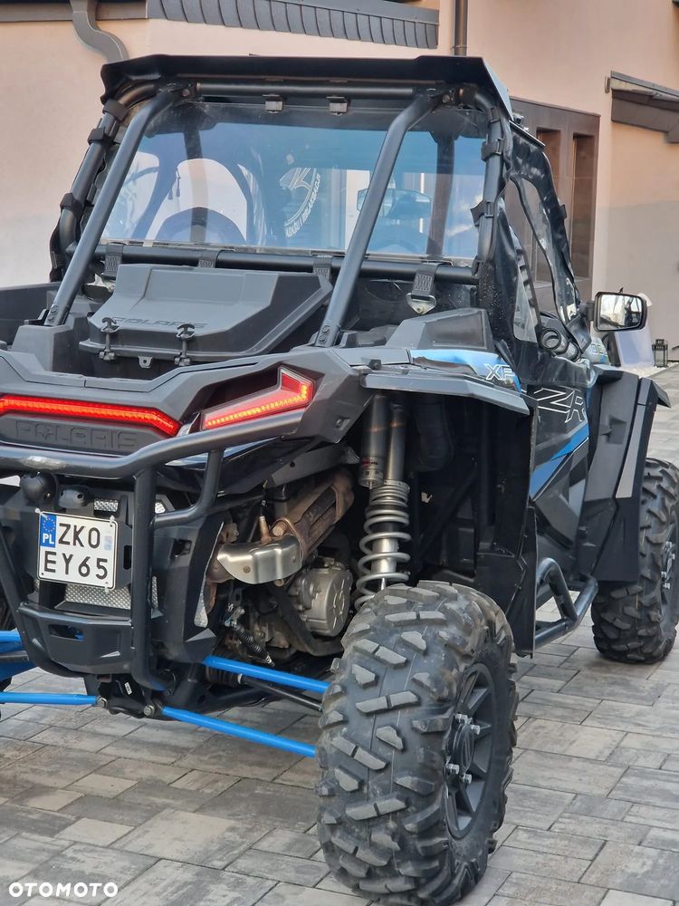 Polaris RZR - 12