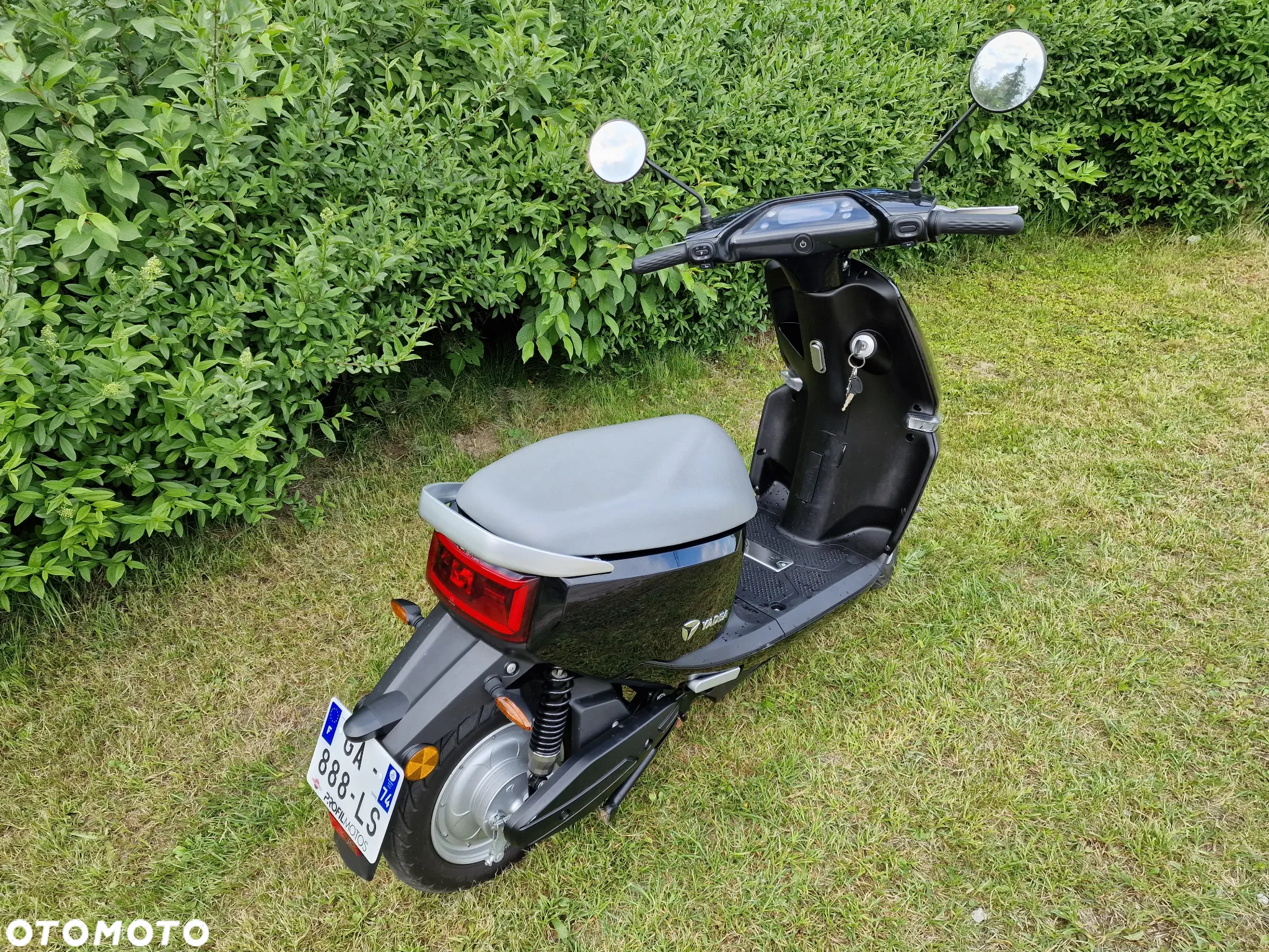 Yadea C-line - 12