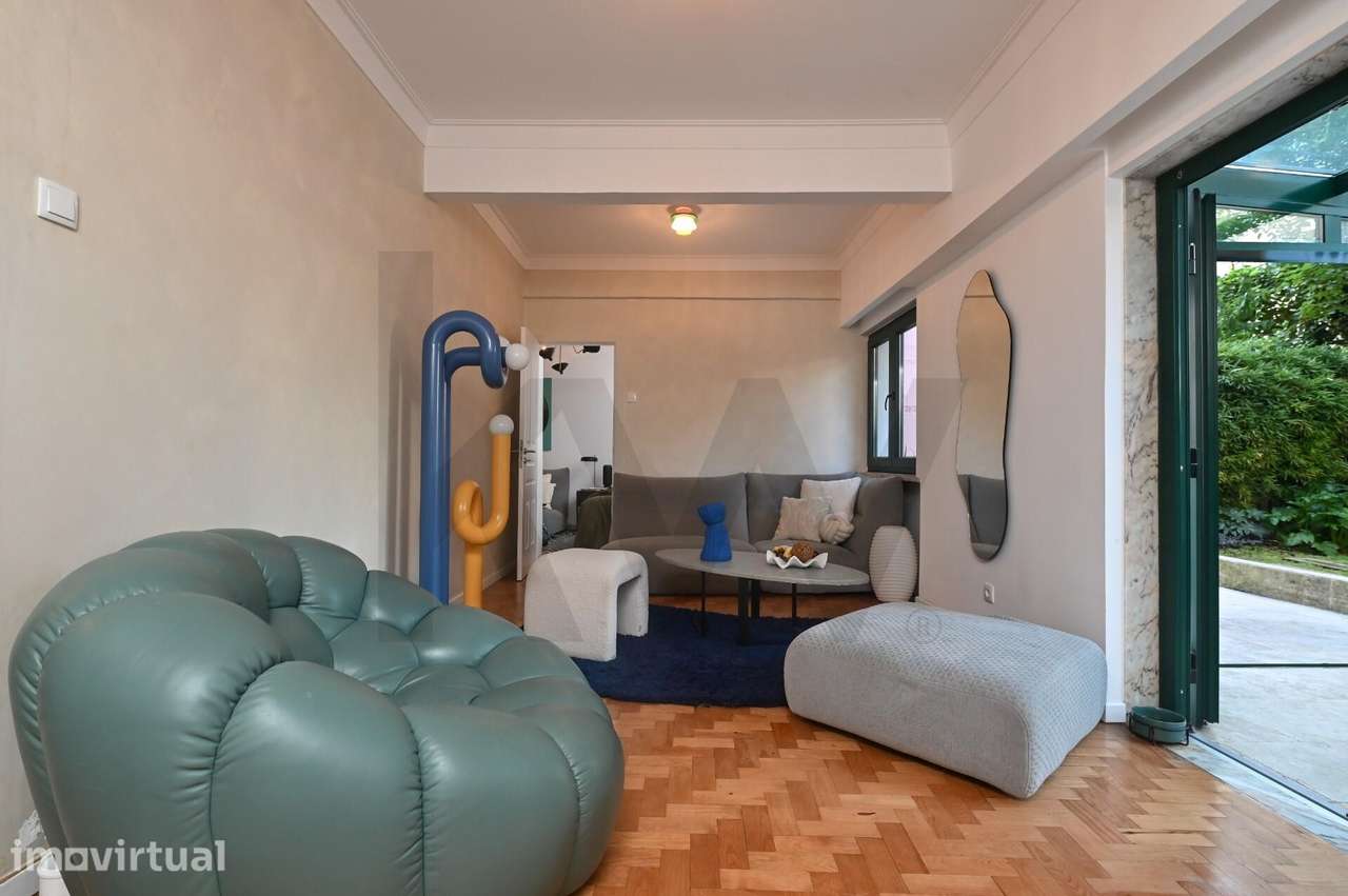 T1 Renovado com Jardim Privativo e Varanda — Um Refúgio Exclusivo no C - Grande imagem: 2/23