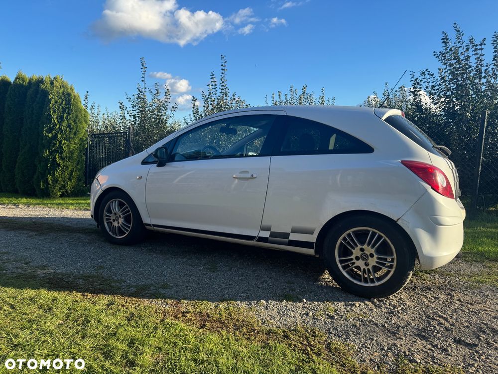 Opel Corsa - 1