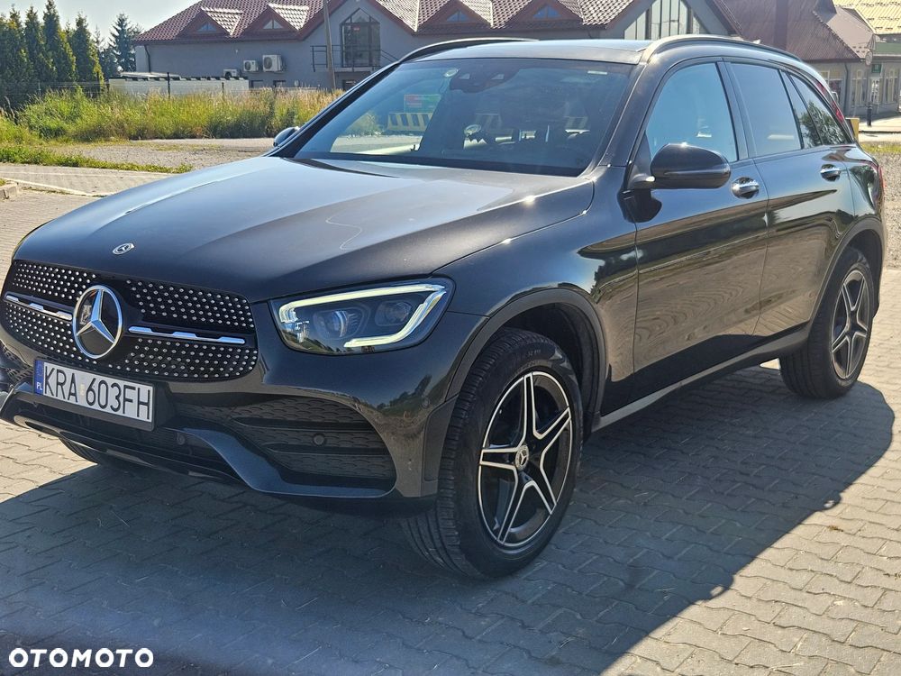 Mercedes-Benz GLC 300 4Matic 9G-TRONIC AMG Line - 17
