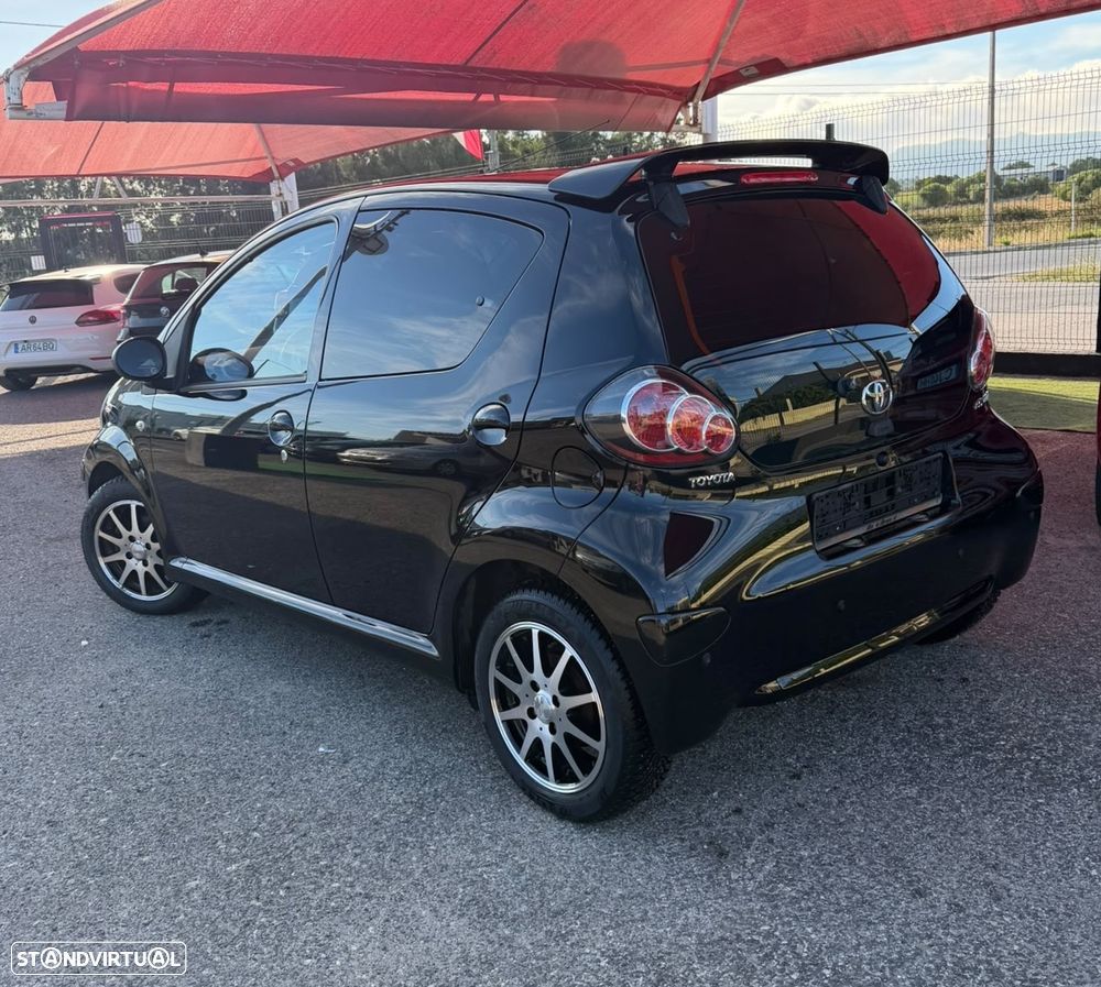 Toyota Aygo Cool - 2