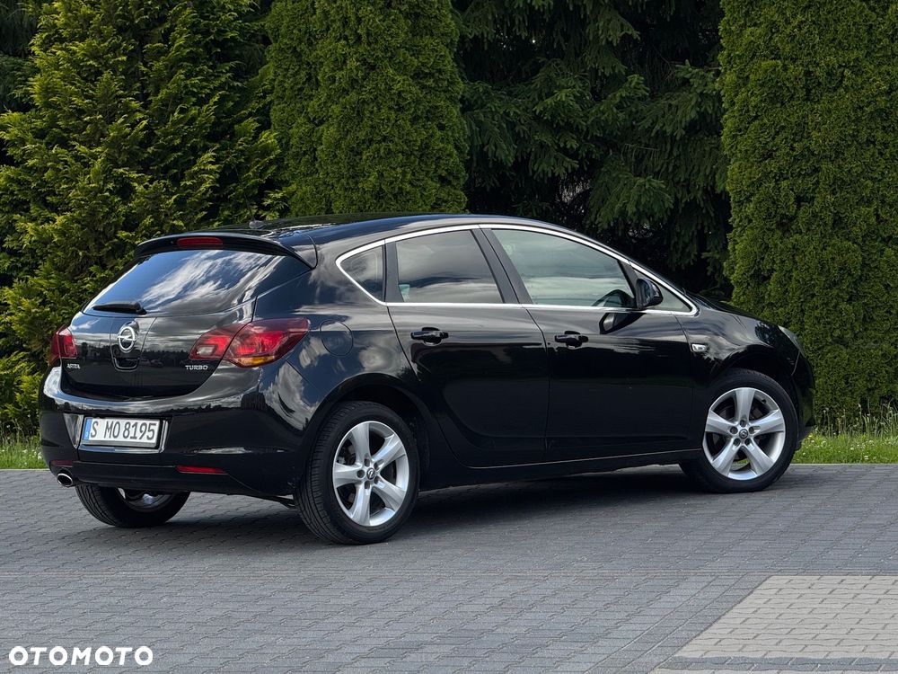 Opel Astra 1.4 Turbo Design Edition - 4