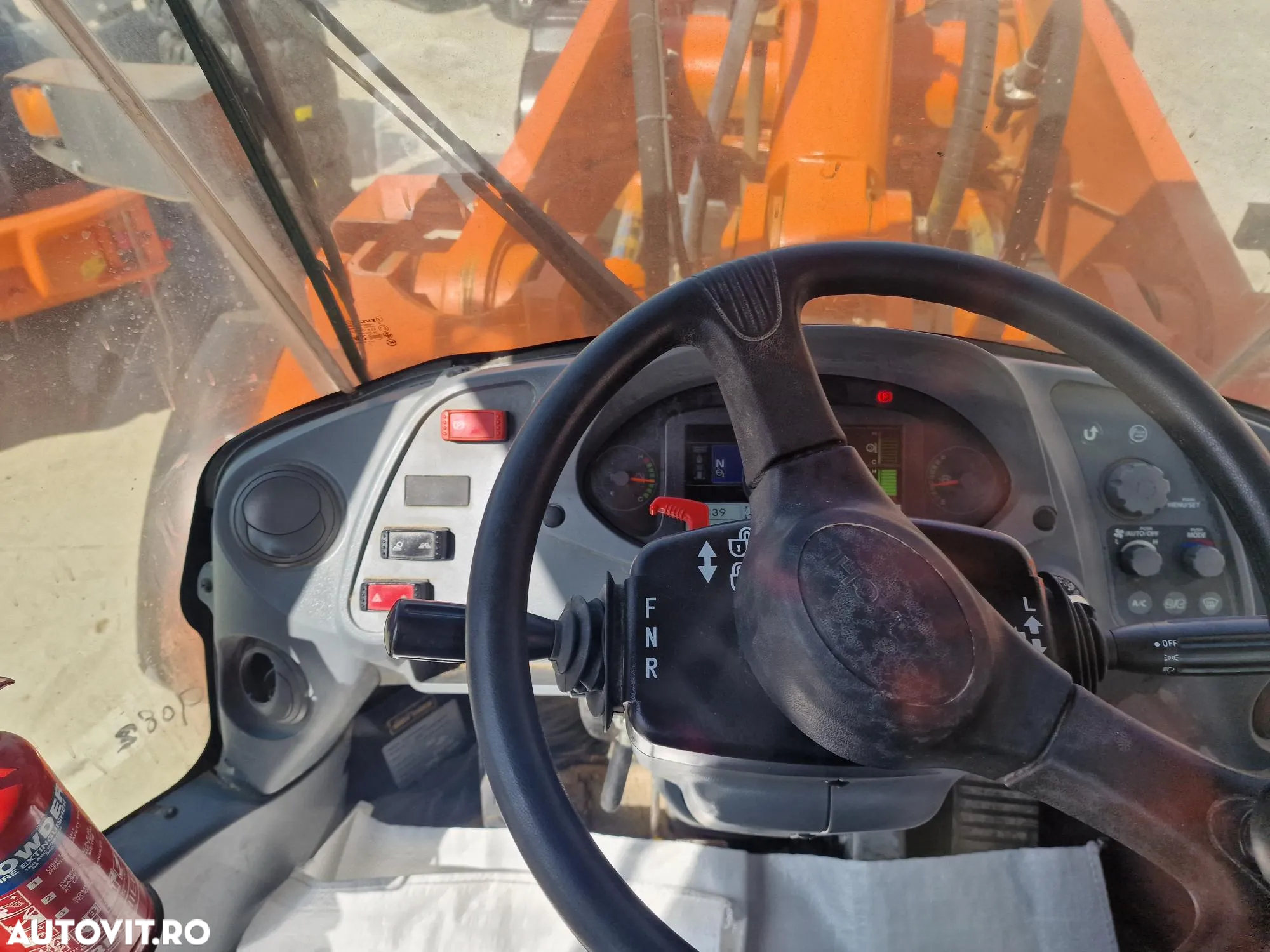Hitachi ZW330-6, 2016, 7.477h, 33 tone, cupa 5,5mc cu dinti, Cupla rapida,Gresare automata, Anvelope NOI, STARE FOARTE BUNA-posibilitate leasing-PROMOTIE 109.900 EUR+Tva - 9