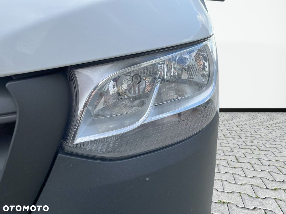 Mercedes-Benz Sprinter - 26