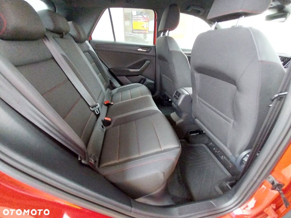 Volkswagen T-Roc - 8