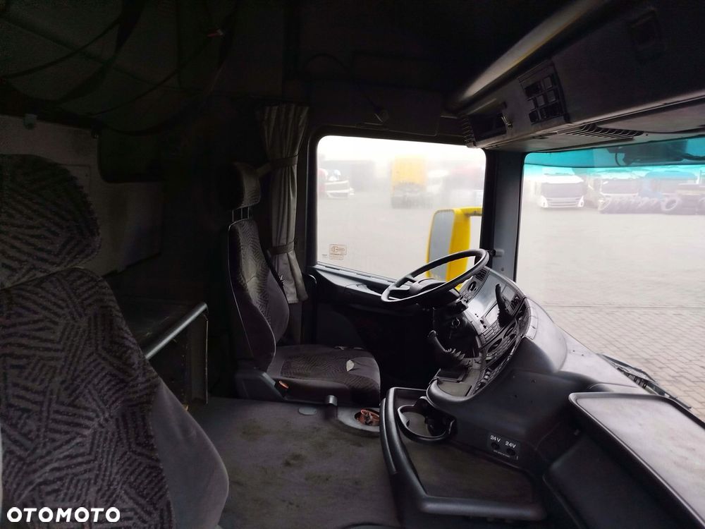 KABINA SCANIA 4 124 - 9