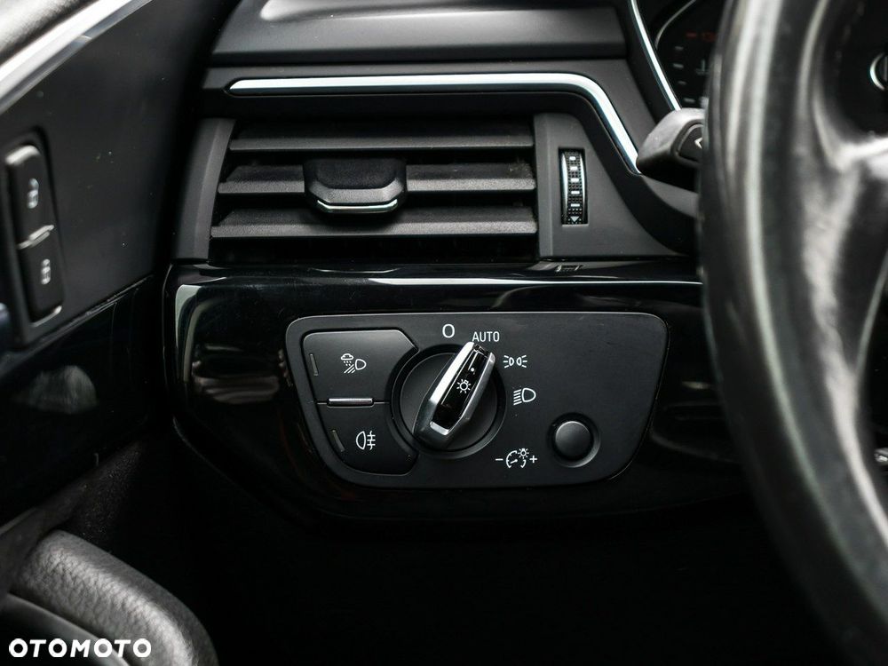 Audi A4 Avant 2.0 TDI Sport - 32