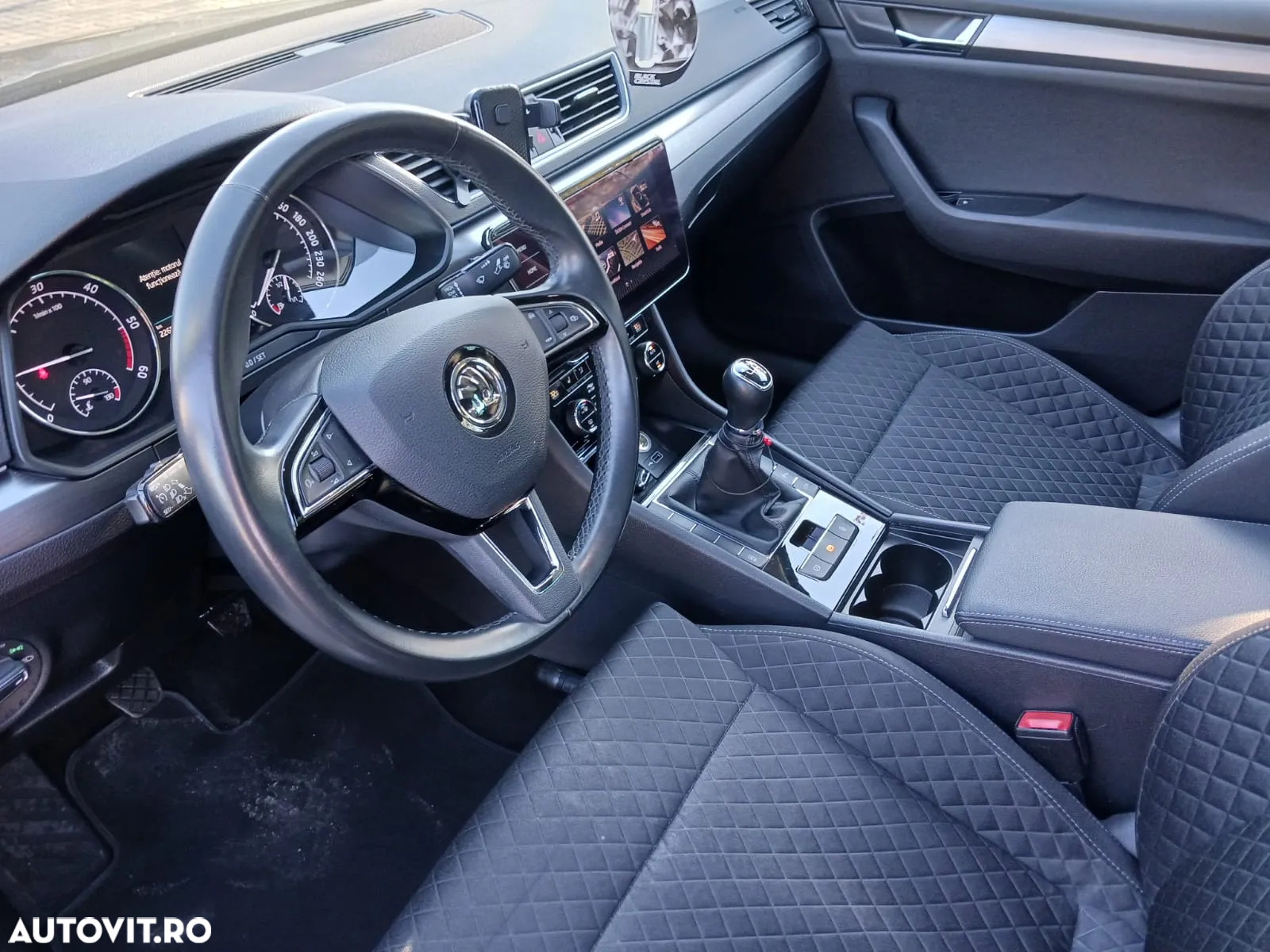 Skoda Superb 2.0 TDI Premium Edition - 18
