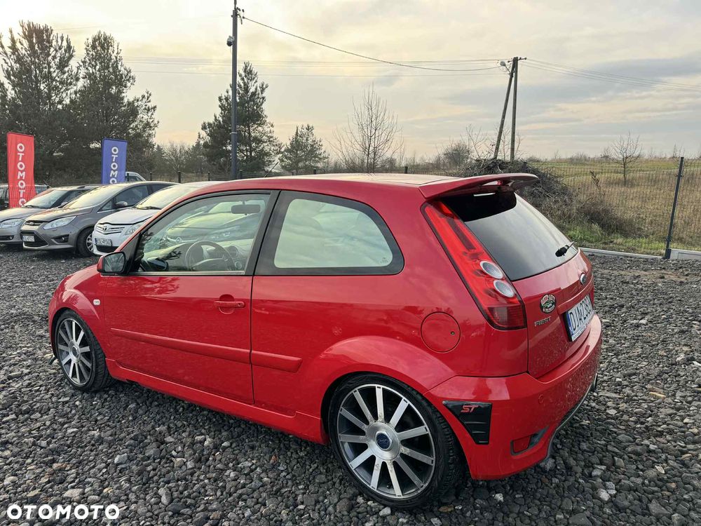 Ford Fiesta 2.0 ST - 8