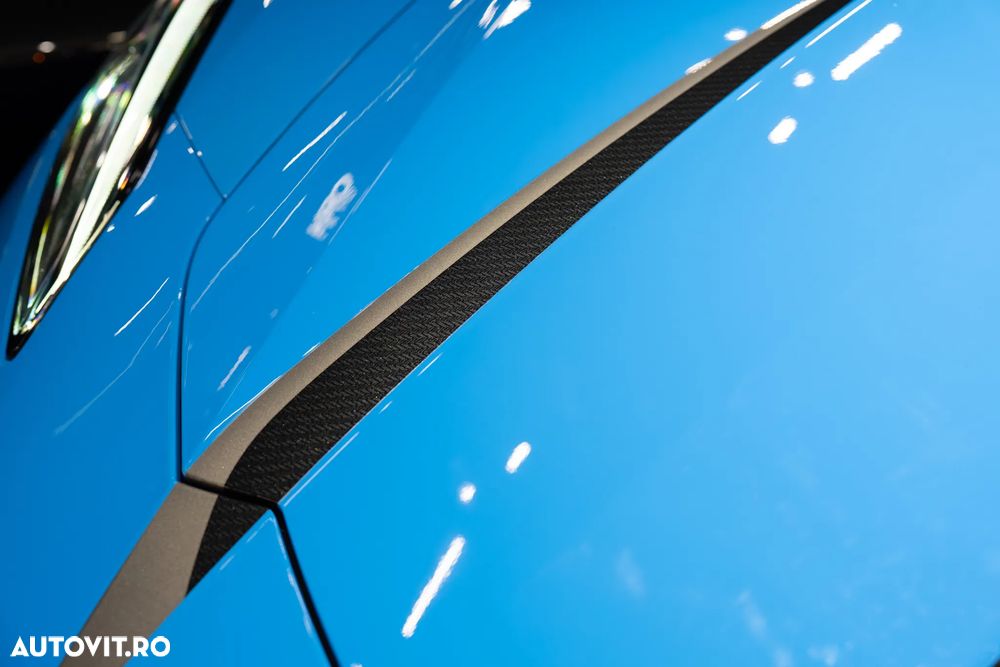 Chevrolet Corvette - 25