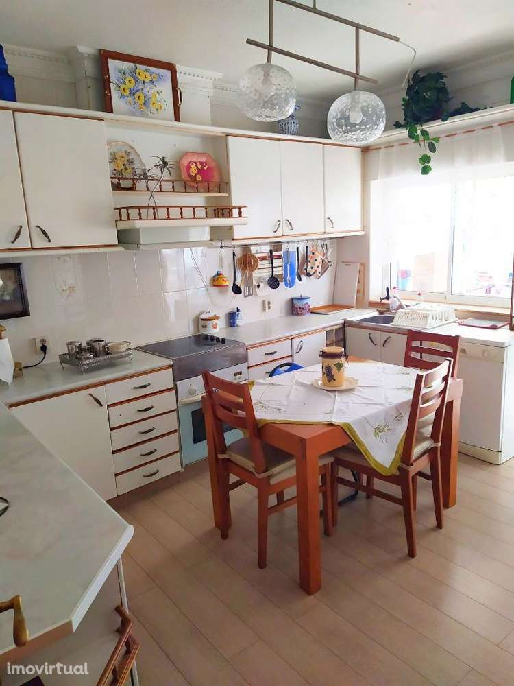 Moradia T4 Mobilada Penha - Grande imagem: 4/21