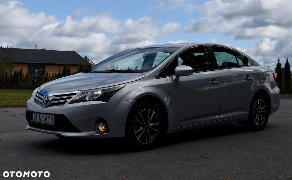 Toyota Avensis - 13