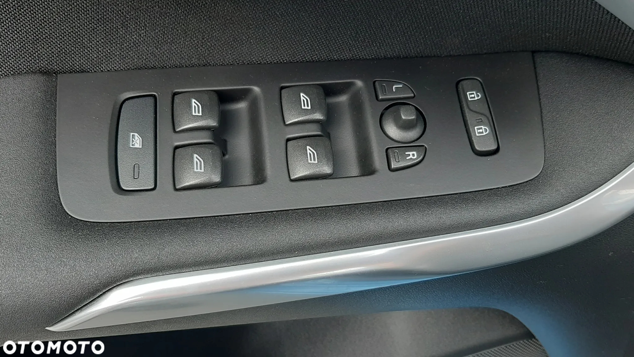 Volvo V40 T4 Momentum - 8