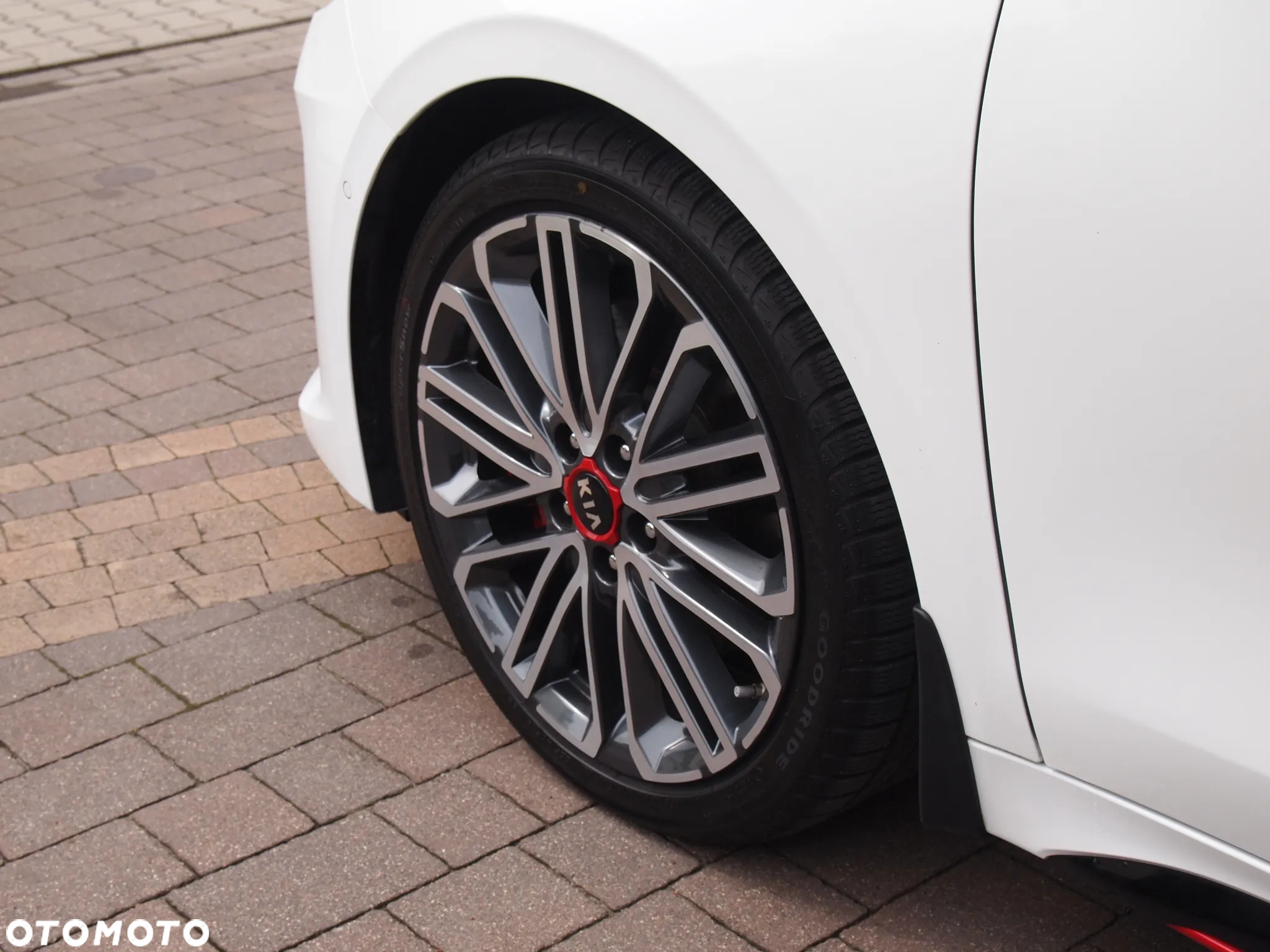 Kia ProCeed 1.6 T-GDI GT DCT - 3