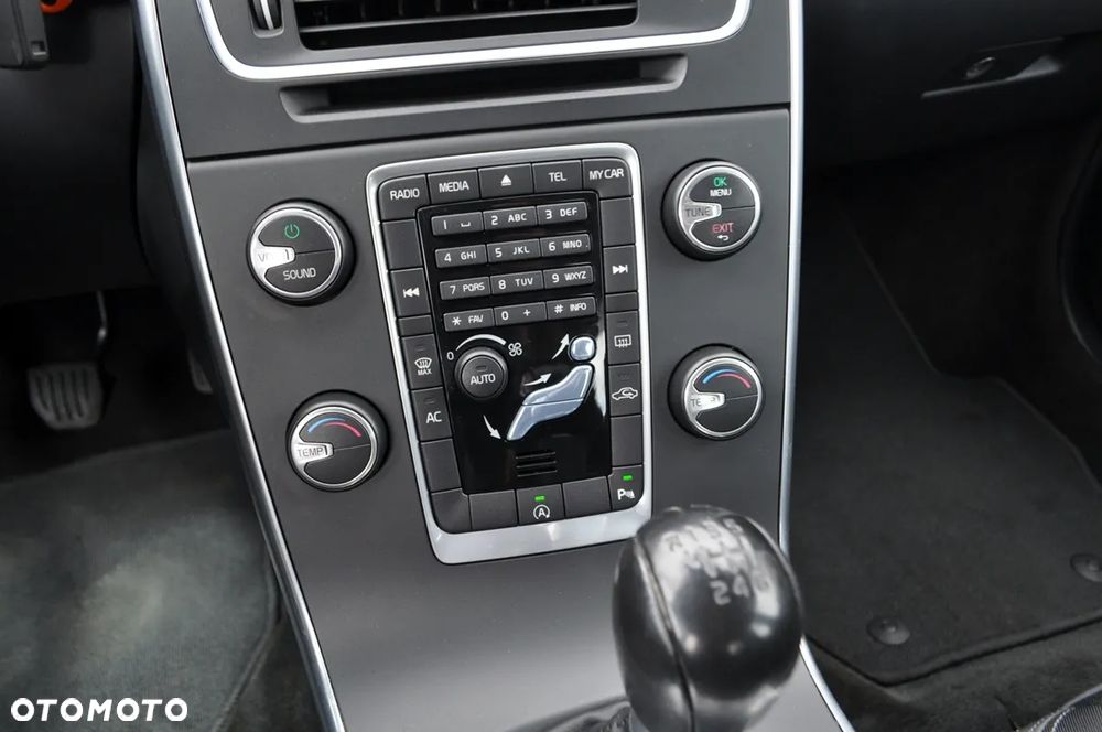 Volvo S60 T3 Kinetic - 29