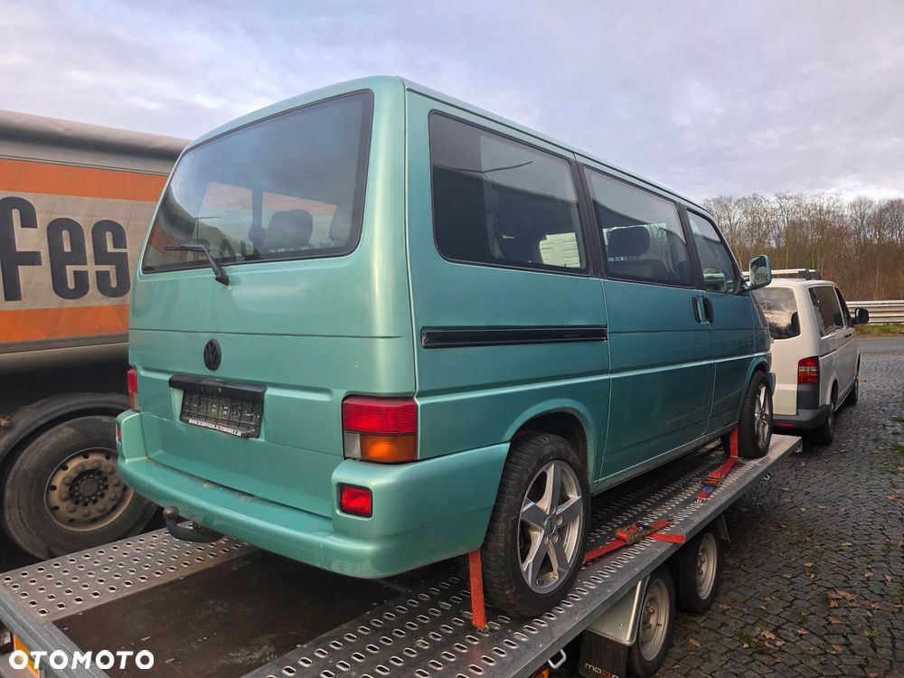 Volkswagen Multivan - 8